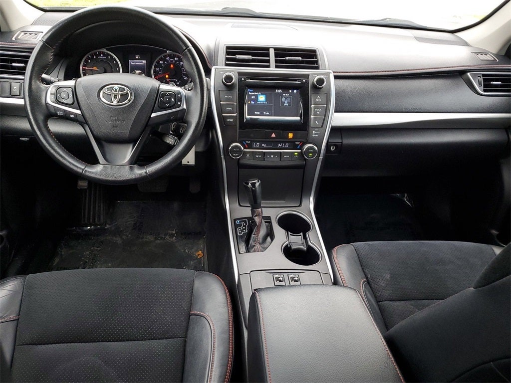 2015 Toyota Camry XSE LEATHER + ALLOY WHEELS